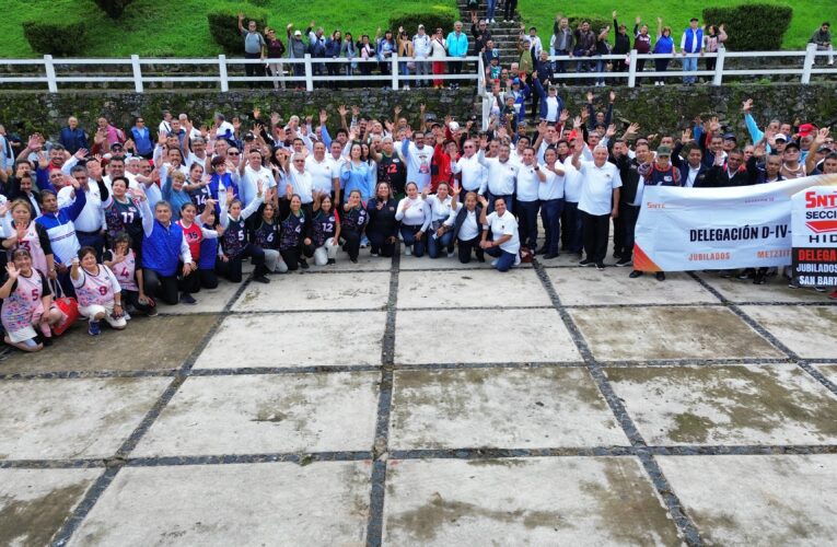 Molango reúne a docentes jubilados en encuentro de básquetbol